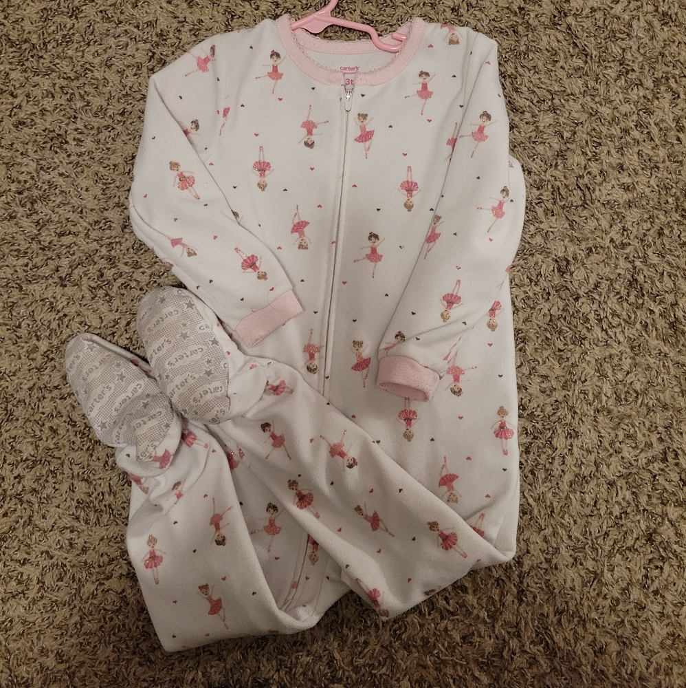 Carter's 3T girl fleece footed onesie